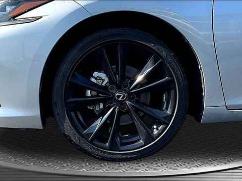 Used 2023 Lexus ES 350 F Sport w/ Accessory Package (Z2) FWD image 34