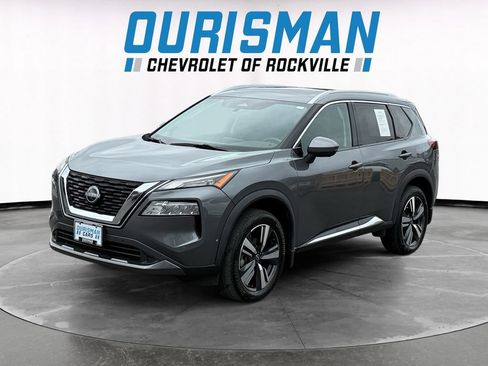 Used 2023 Nissan Rogue SL w/ SL Premium Package FWD image 2