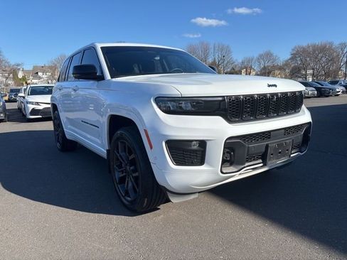 Used 2023 Jeep Grand Cherokee 30th Anniversary image 1