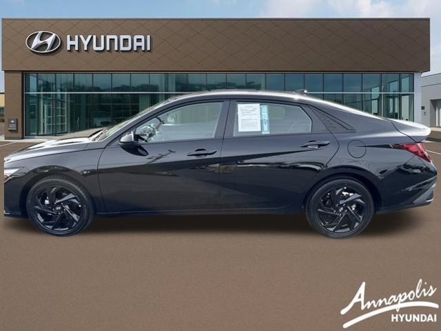 Used 2026 Hyundai Elantra Sport FWD image 2