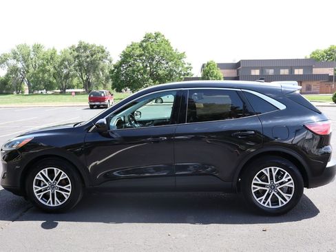 Used 2022 Ford Escape SEL image 9