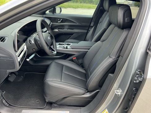 New 2025 Cadillac Lyriq Luxury image 22