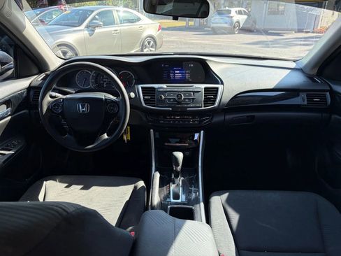 Used 2017 Honda Accord LX image 6