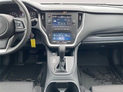 Used 2023 Subaru Outback 2.5i Premium image 11