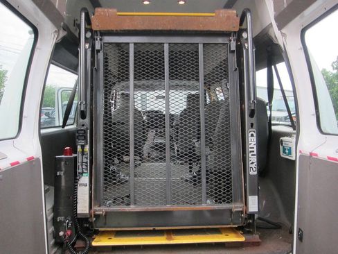 Used 2010 Ford E-250 and Econoline 250 RWD image 17