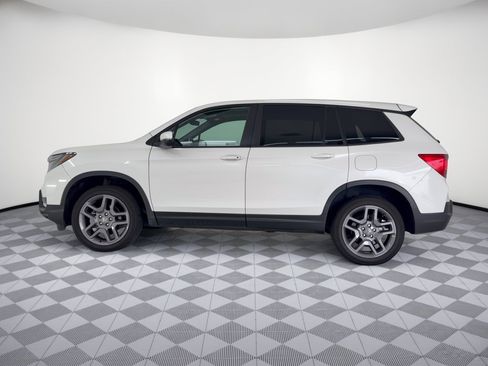 Used 2023 Honda Passport EX-L image 2