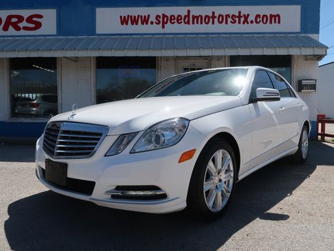 Used 2013 Mercedes-Benz E 350 BlueTEC Sedan image 5