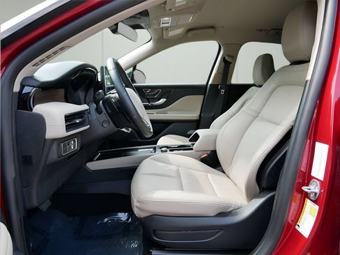 Used 2025 Lincoln Corsair Reserve FWD image 10