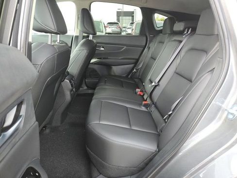 Certified 2025 Nissan Murano SV image 11