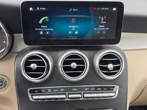 Used 2022 Mercedes-Benz GLC 300 image 15