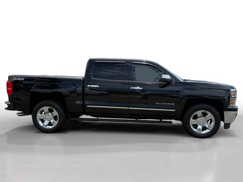 Used 2014 Chevrolet Silverado 1500 LTZ Z71 w/ LTZ Plus Package AWD/4WD image 6