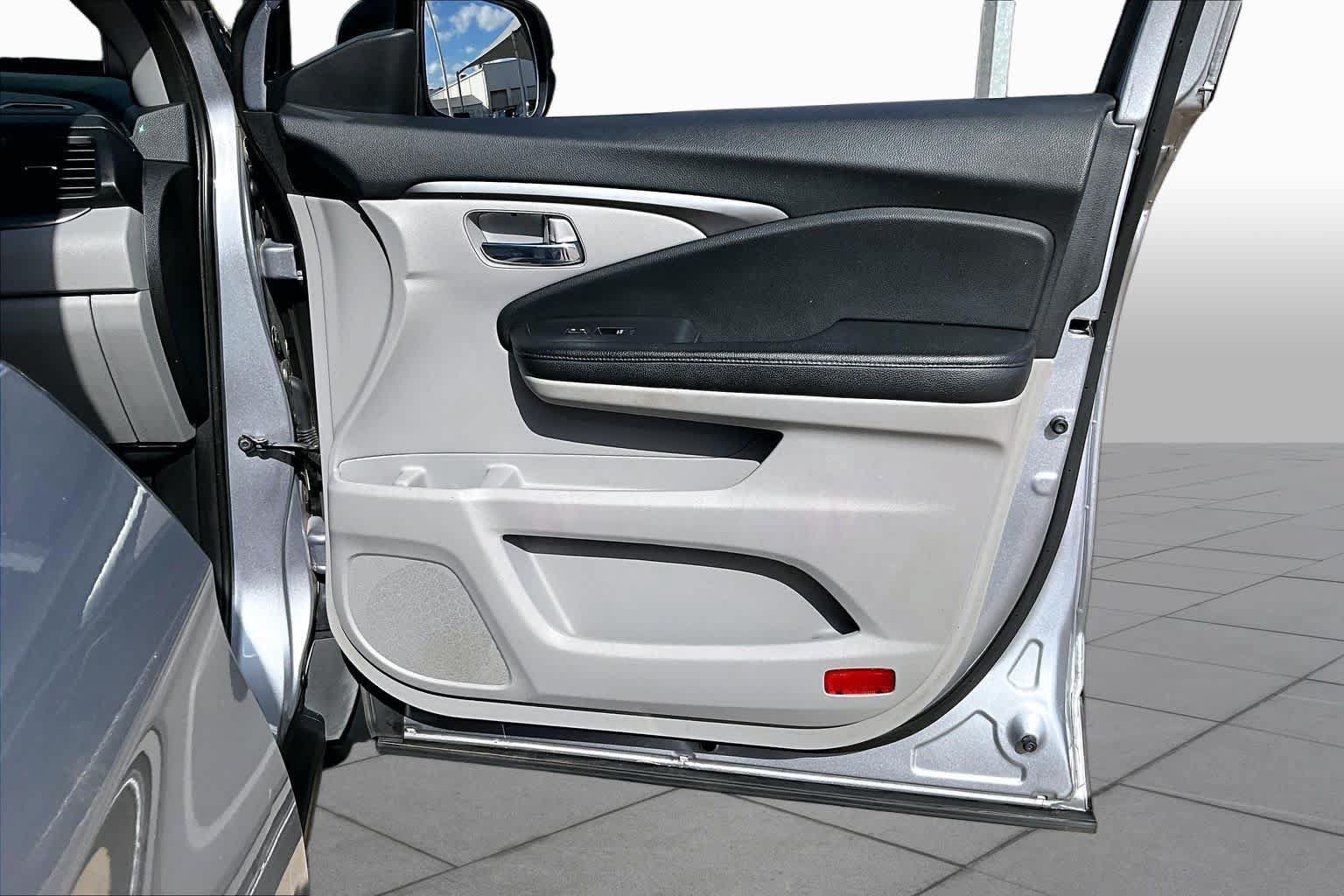 Used 2016 Honda Pilot EX-L image 26