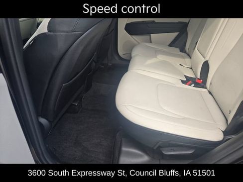 Used 2025 Kia Sportage EX FWD image 26