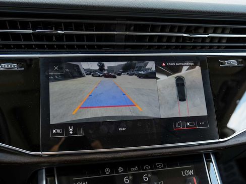 Used 2020 Audi Q8 Premium Plus w/ Premium Plus Package image 24