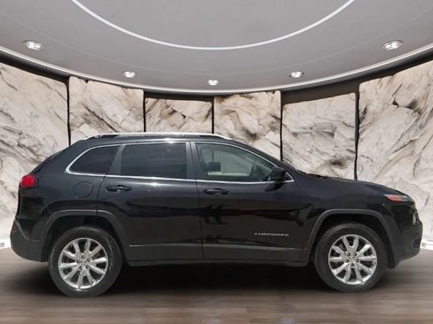 Used 2014 Jeep Cherokee Limited w/ Technology Group AWD/4WD image 8
