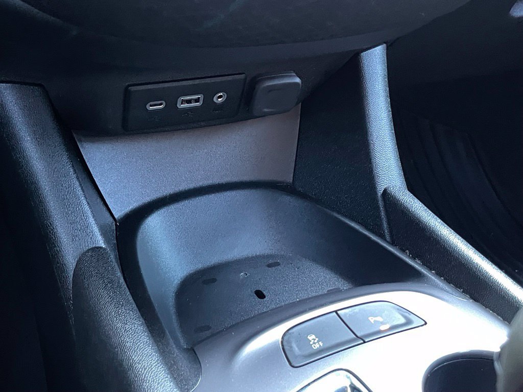 Used 2024 Chevrolet Malibu RS FWD image 19
