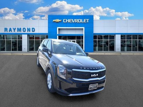 Used 2022 Kia Telluride LX AWD/4WD image 9