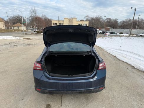 Used 2022 Chevrolet Malibu LT image 8