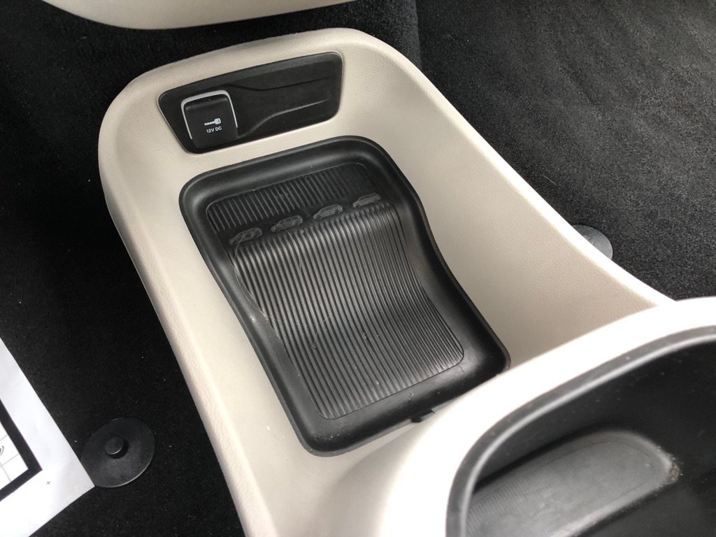 Used 2024 Chrysler Pacifica Touring-L FWD image 30
