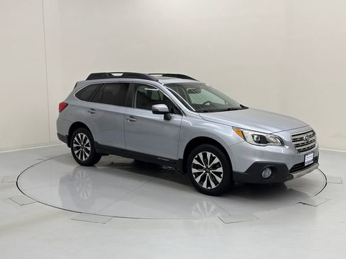 Used 2016 Subaru Outback 2.5i Limited image 8