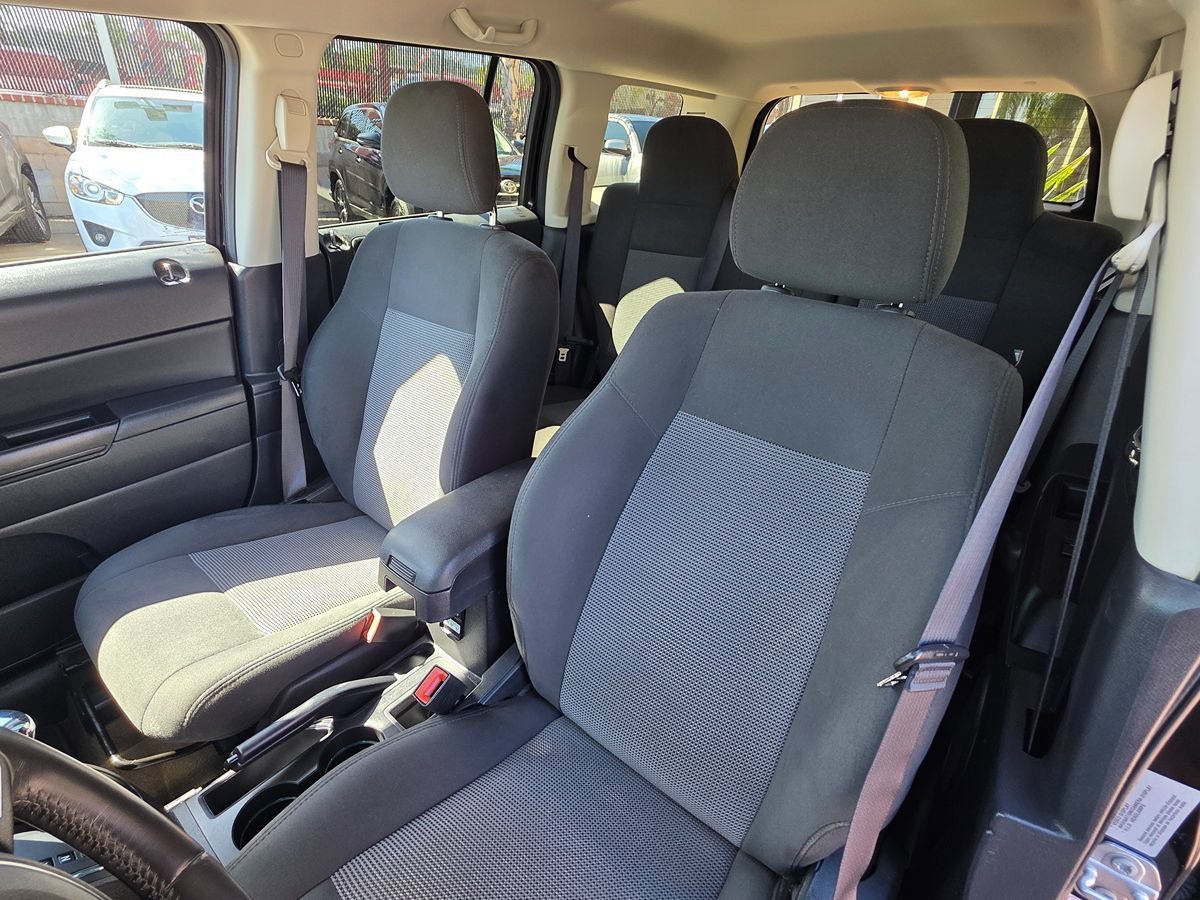 Used 2017 Jeep Patriot Latitude FWD image 21