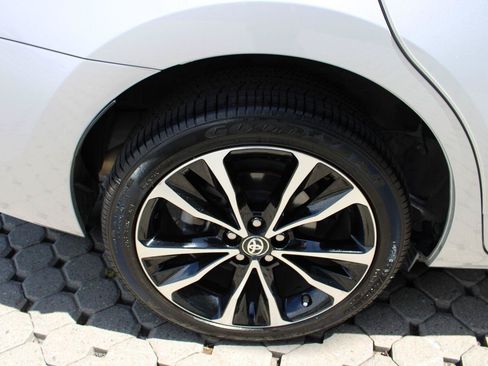 Used 2019 Toyota Corolla SE FWD image 14