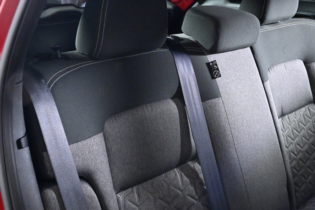 Certified 2025 Nissan Kicks SV AWD/4WD image 23