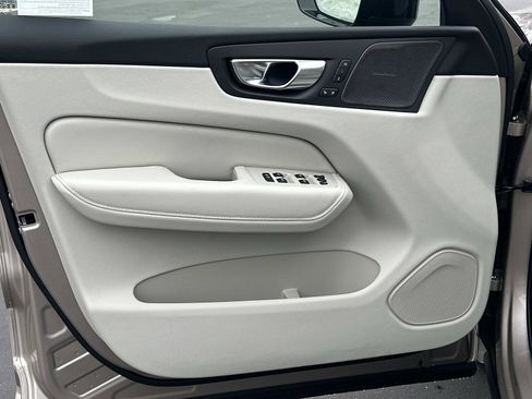 New 2026 Volvo XC60 T8 Ultra w/ Protection Package Premier AWD/4WD image 19