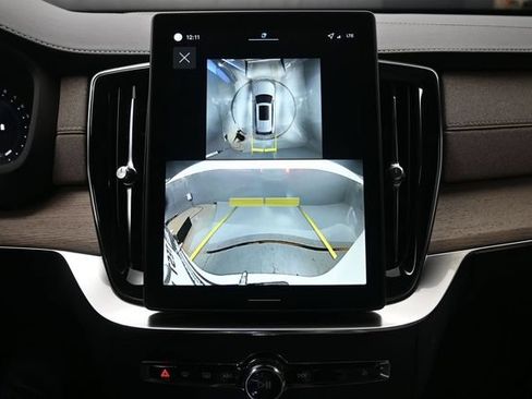 Certified 2026 Volvo XC90 B6 Ultra w/ Protection Package Premier AWD/4WD image 12