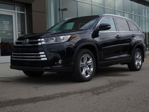 Used 2019 Toyota Highlander Limited AWD/4WD image 1