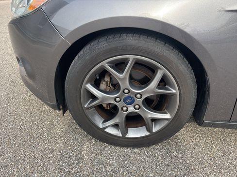 Used 2014 Ford Focus SE w/ Equipment Group 201A image 7