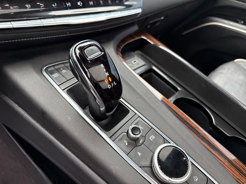 Used 2023 Cadillac Escalade Premium Luxury image 30