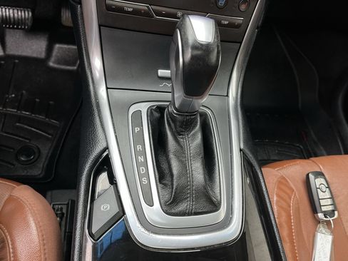 Used 2017 Ford Edge Titanium w/ Equipment Group 301A AWD/4WD image 31
