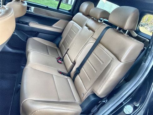 Used 2024 Hyundai Santa Fe Limited image 25