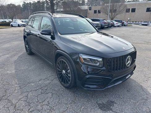 Used 2025 Mercedes-Benz GLB 35 AMG AMG GLB 35 image 3