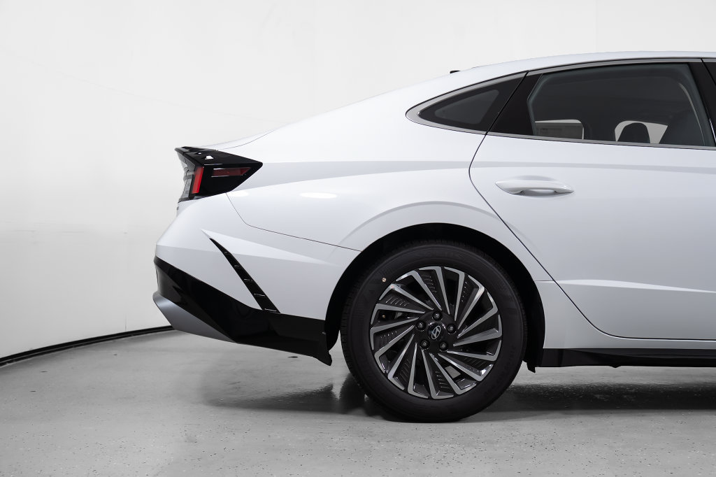 New 2026 Hyundai Sonata SEL FWD image 5