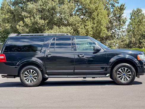 Used 2016 Ford Expedition EL XLT w/ Equipment Group 202A AWD/4WD image 3