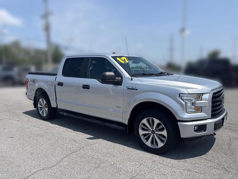 Used 2017 Ford F150 XL w/ Equipment Group 101A Mid AWD/4WD image 11