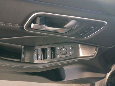 New 2026 Nissan Rogue Platinum w/ Platinum Premium Package AWD/4WD image 12