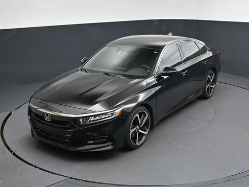 Used 2018 Honda Accord Sport image 31