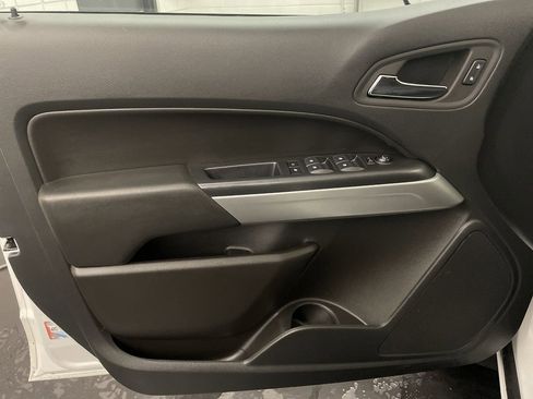 Used 2022 Chevrolet Colorado ZR2 image 14