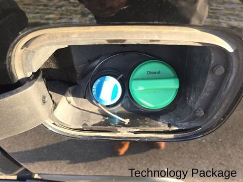 Used 2020 GMC Sierra 2500 AT4 w/ AT4 Premium Package image 13