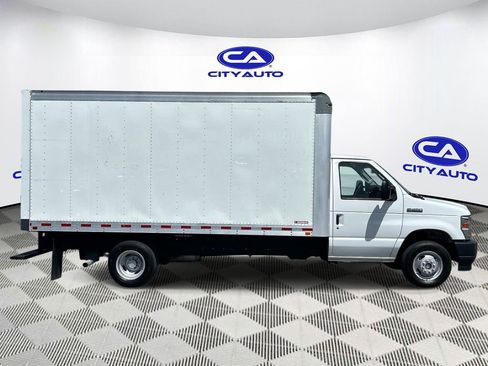 Used 2021 Ford E-450 and Econoline 450 Super Duty w/ Power Windows & Locks Group RWD image 2