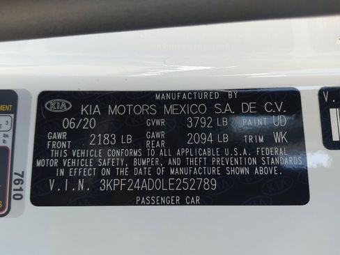 Used 2020 Kia Forte LXS FWD image 33