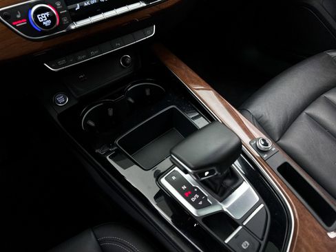 Used 2023 Audi A4 2.0T Premium w/ Convenience Package AWD/4WD image 26