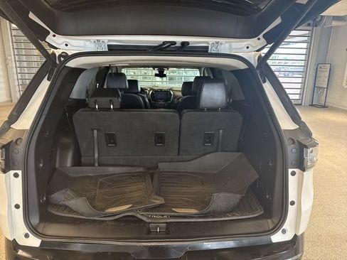 Certified 2020 Chevrolet Traverse Premier w/ Redline Edition AWD/4WD image 8