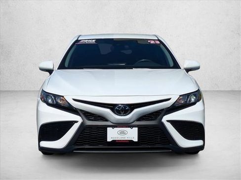 Used 2023 Toyota Camry SE FWD image 2