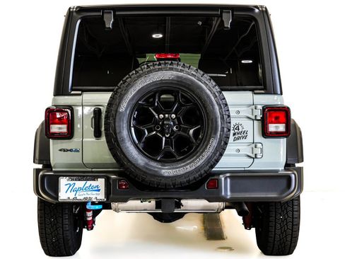 Used 2023 Jeep Wrangler Unlimited w/ Cold Weather Group AWD/4WD image 8