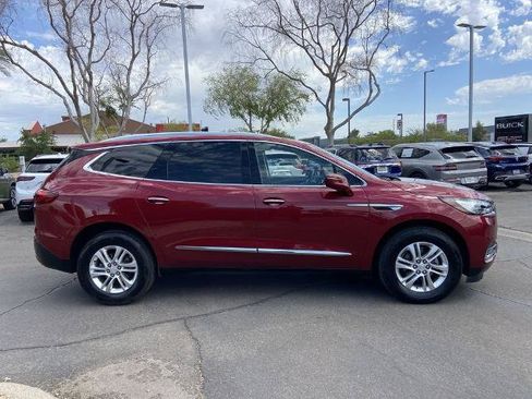 Used 2019 Buick Enclave Essence FWD image 2