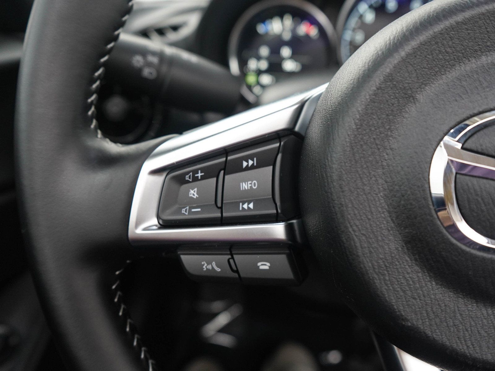Used 2024 MAZDA MX-5 Miata Sport RWD image 19